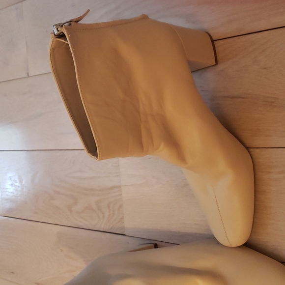 ZARA BEIGE BOOTS - Picture 2 of 5